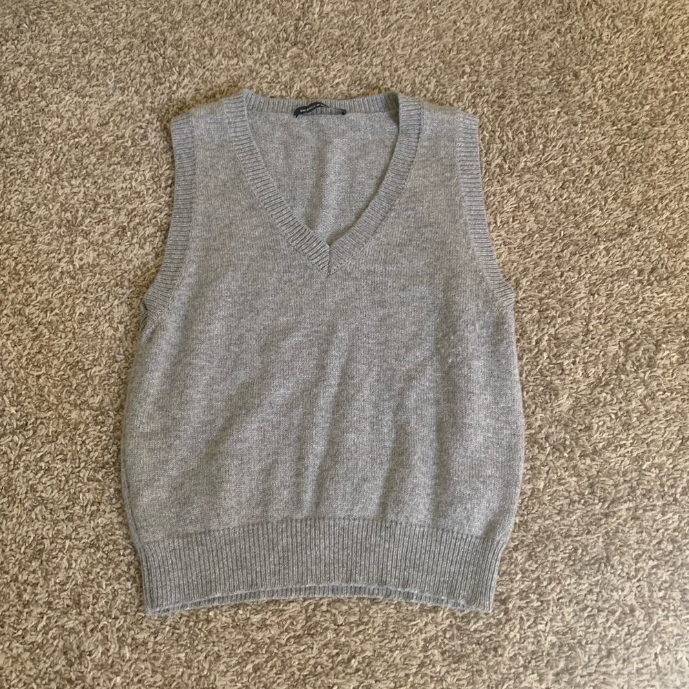 brandy melville sweater vest 🍂